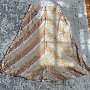 NWT ZARA METALLIC SKIRT - SIZE M